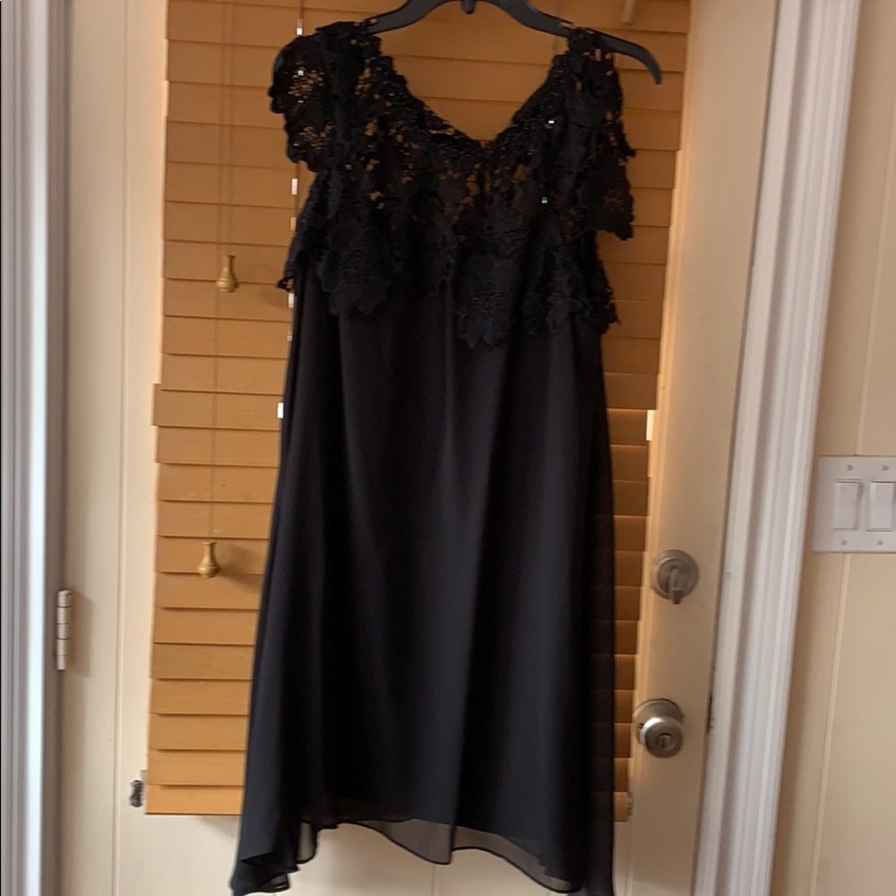 SLNY BLACK DRESS